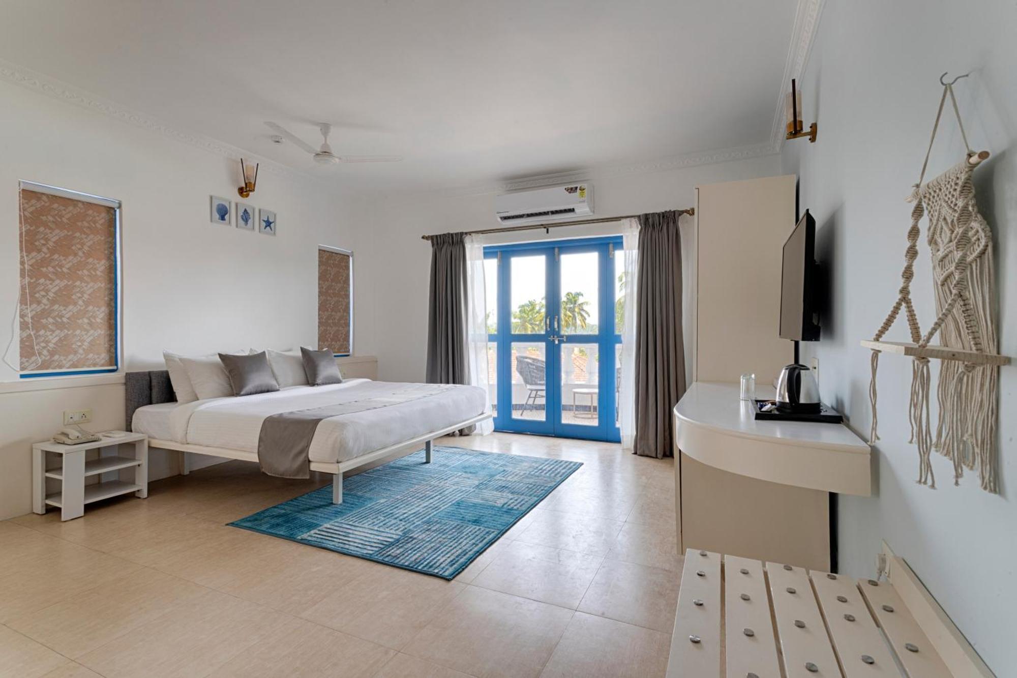 Azalea By Stone Wood Premier Hotel Варка Екстериор снимка
