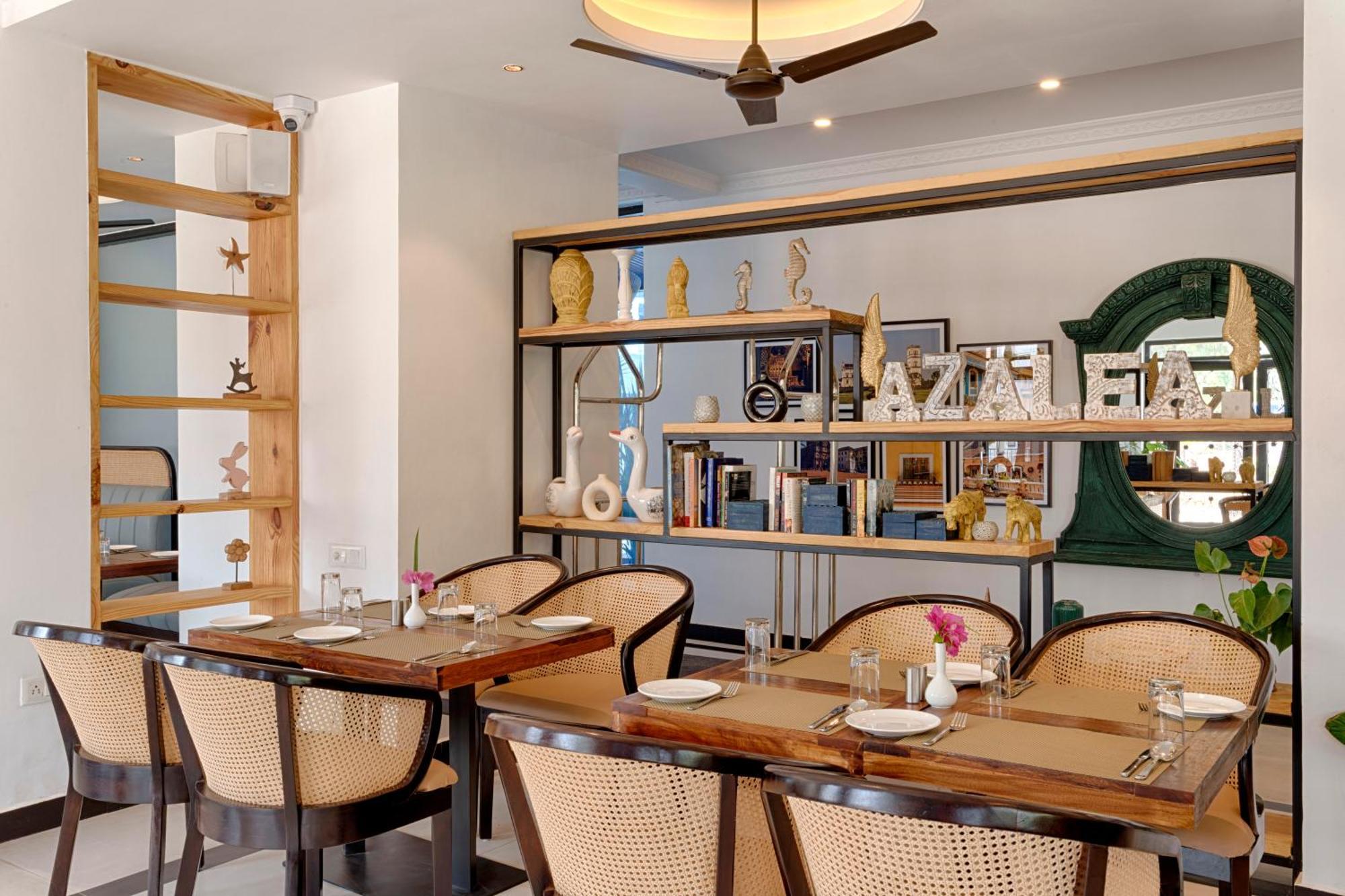 Azalea By Stone Wood Premier Hotel Варка Екстериор снимка