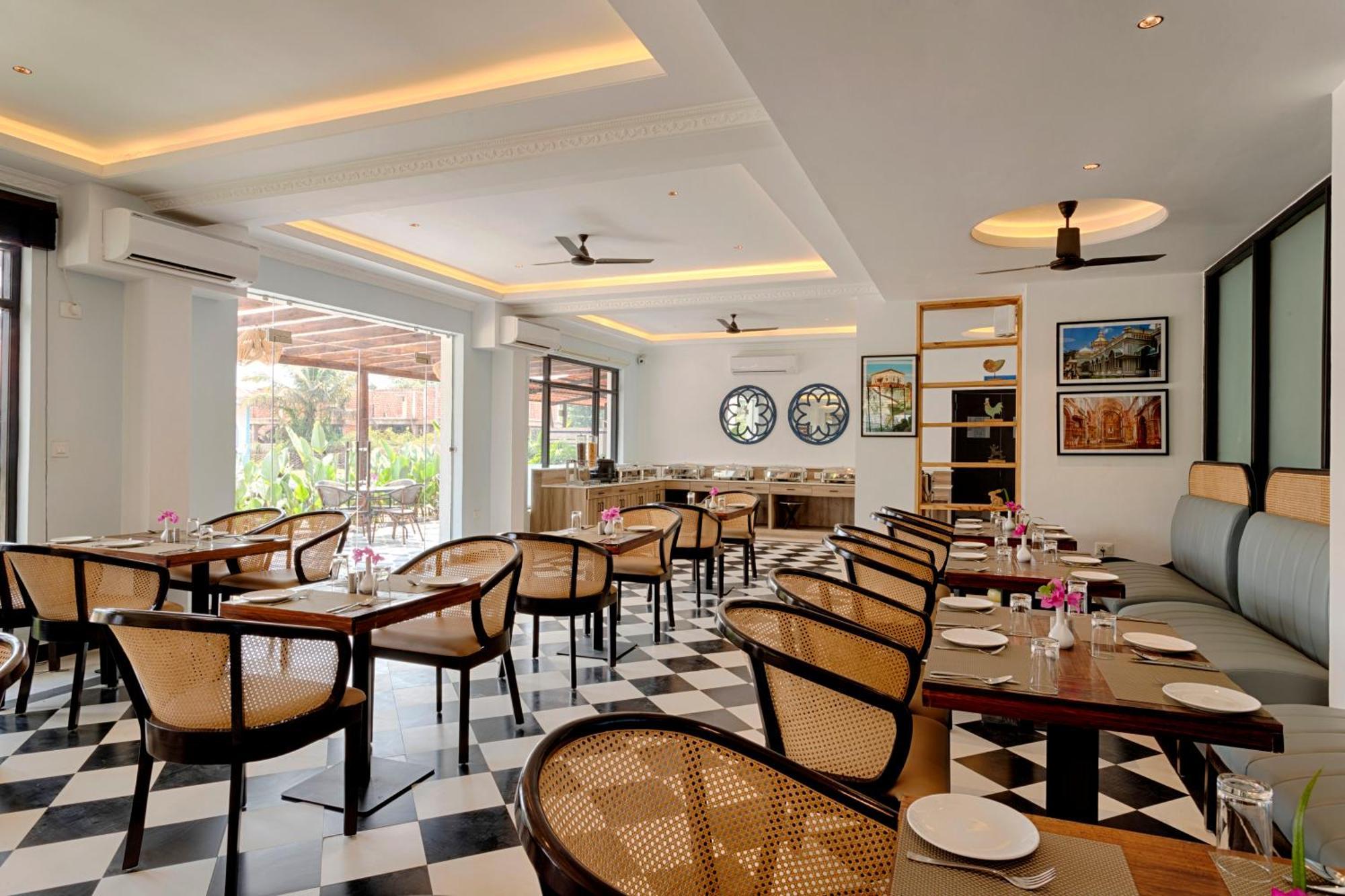 Azalea By Stone Wood Premier Hotel Варка Екстериор снимка